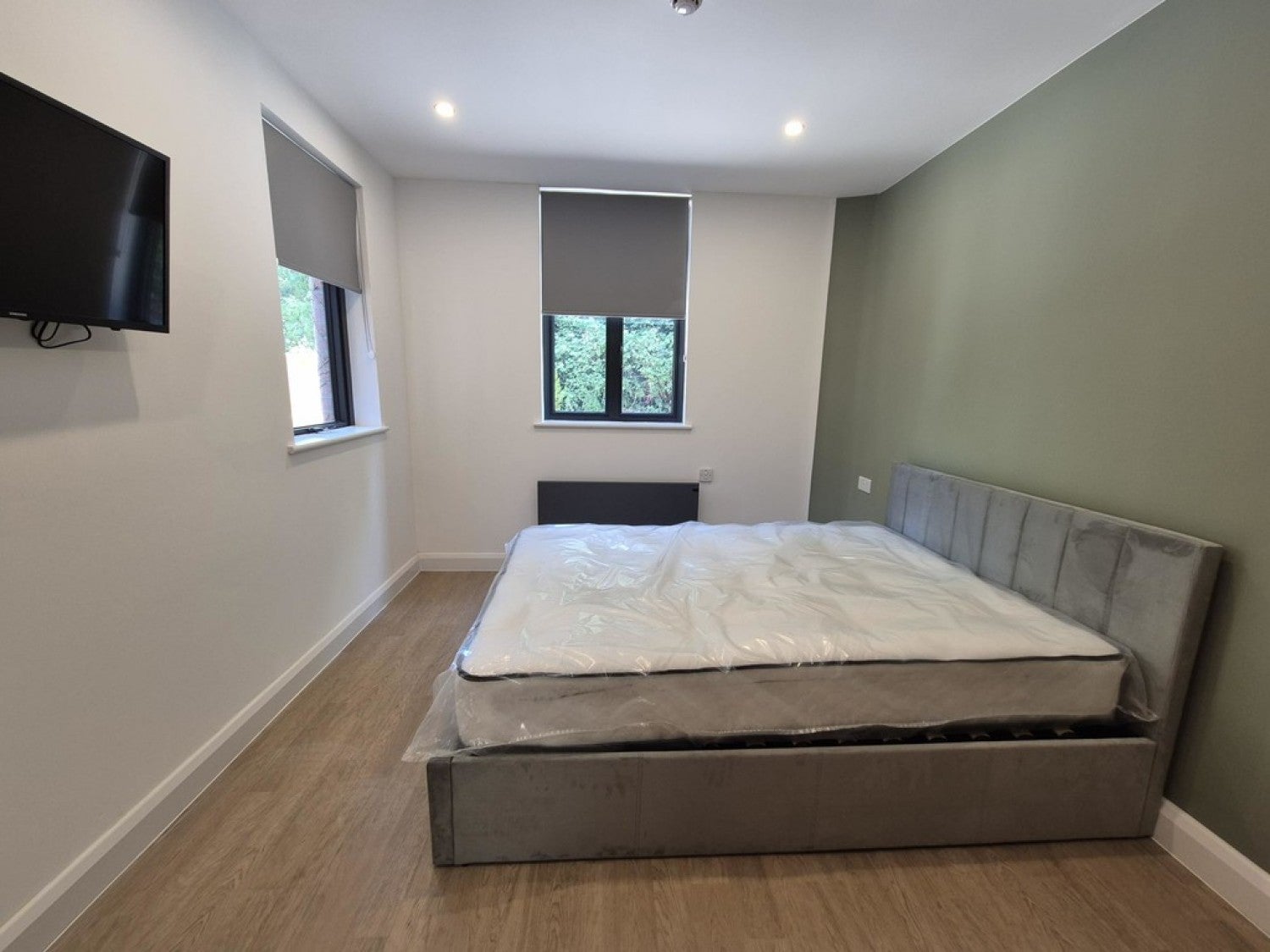 Room Grove Avenue in Yeovil