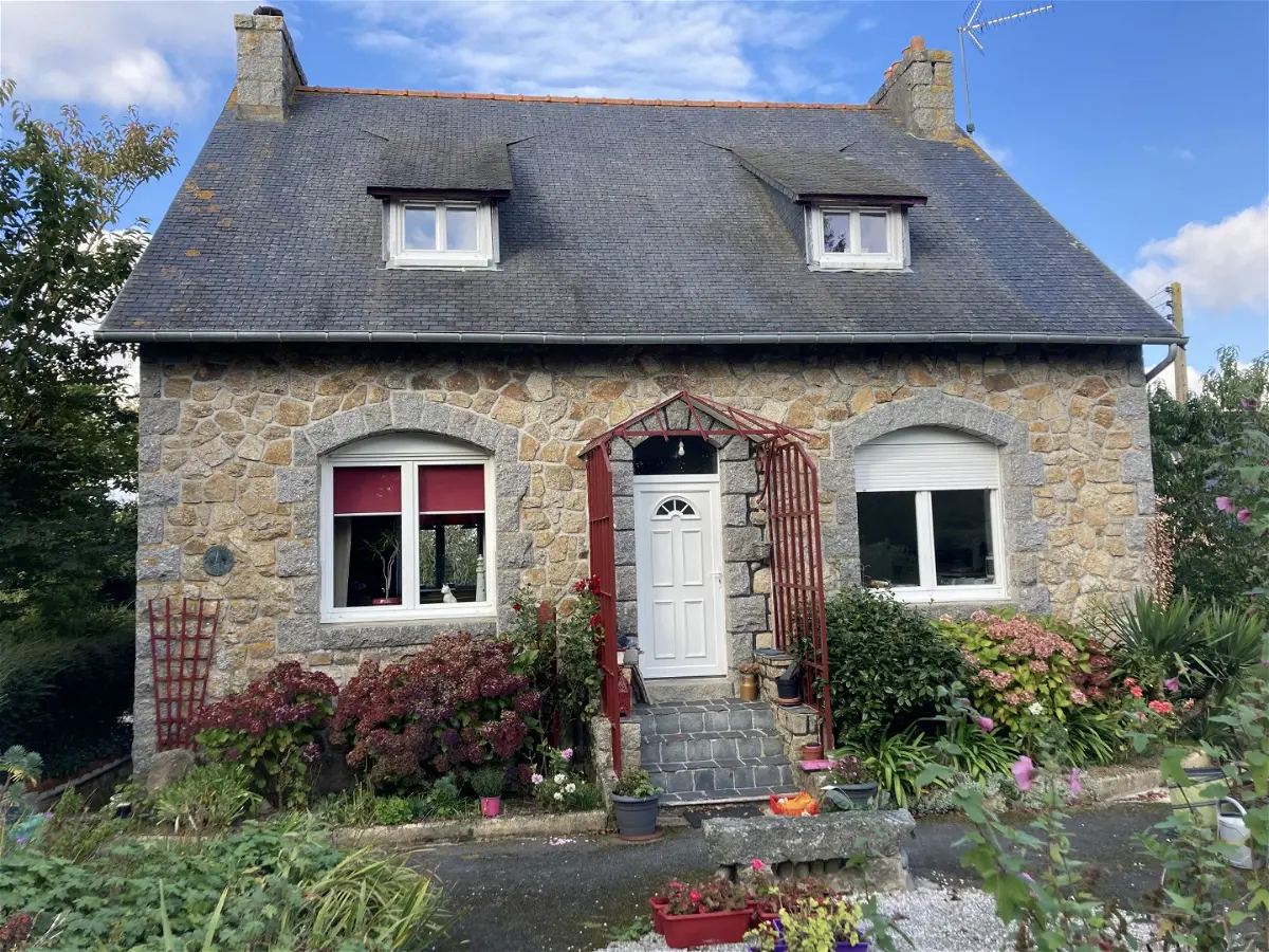House Rue de la Villeneuve in Lanrodec