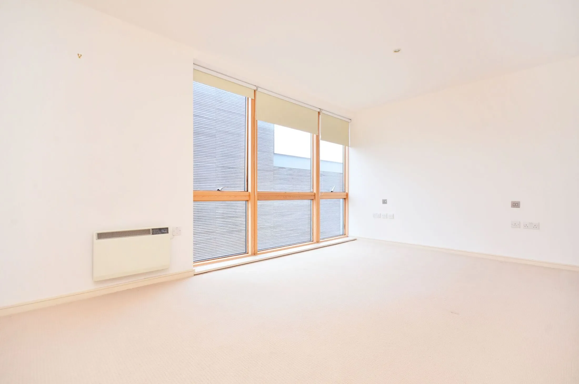 Flat Nile Street in Greater London