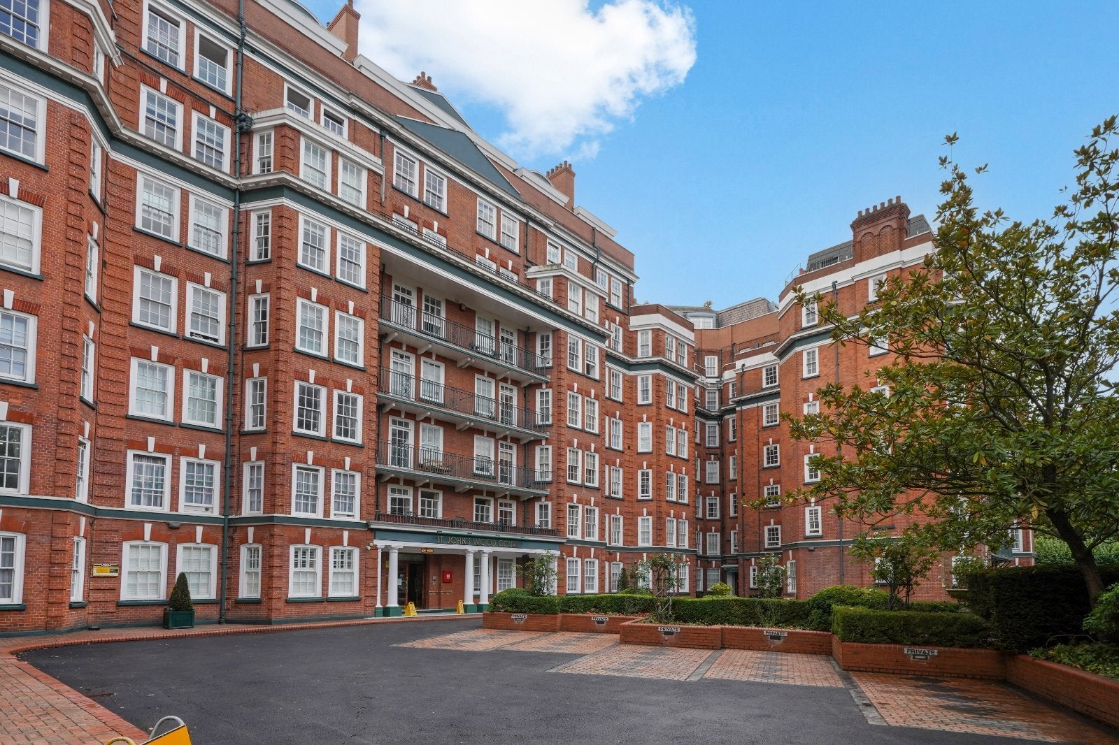Flat St John's Wood Road in City of Westminster