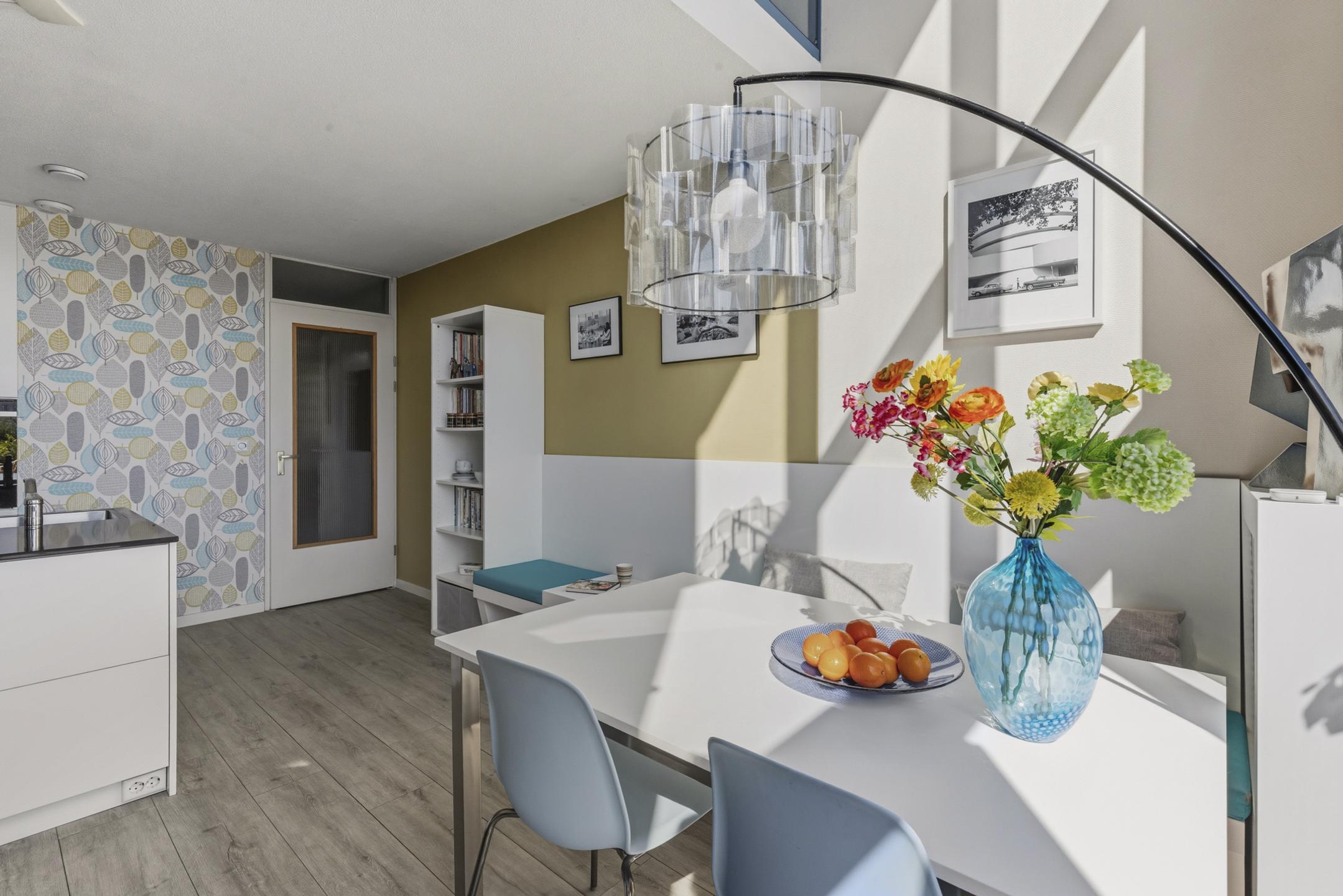 Tussenwoning te koop: Aquamarin 105, Weesp