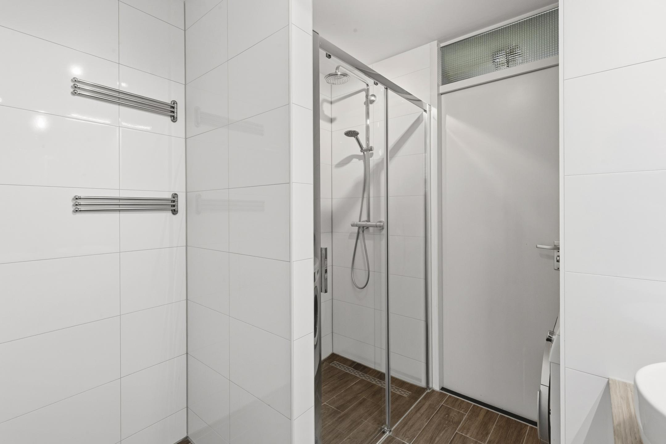 Tussenwoning te koop: Aquamarin 105, Weesp