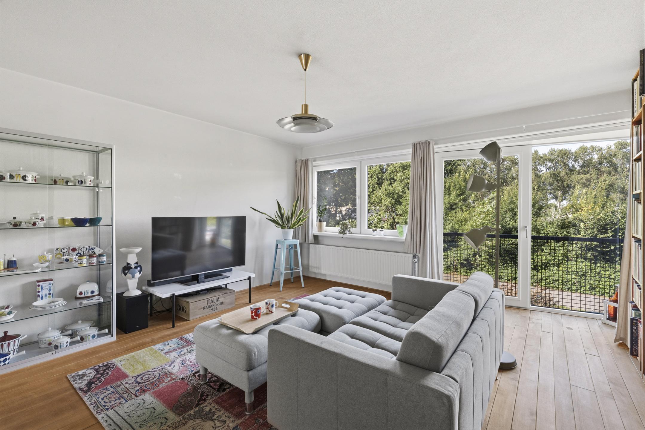 Tussenwoning te koop: Aquamarin 105, Weesp