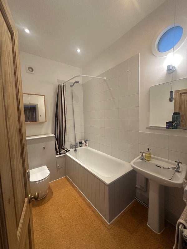 Room Osborne Road in Greater London