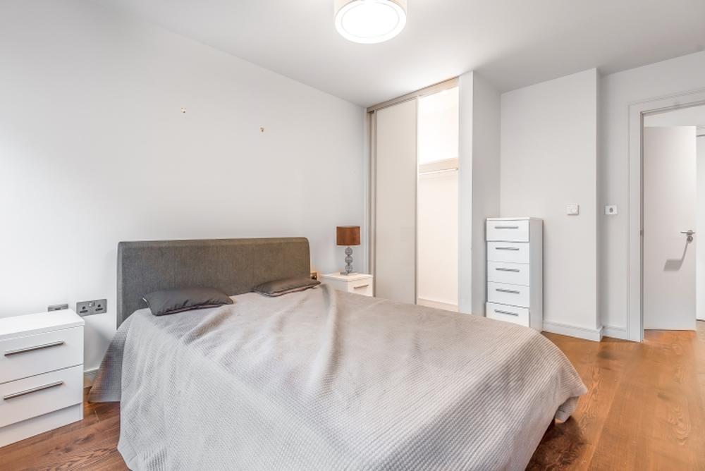 Flat Queensborough Mews in City of Westminster