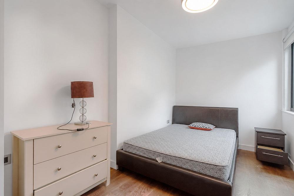Flat Queensborough Mews in City of Westminster