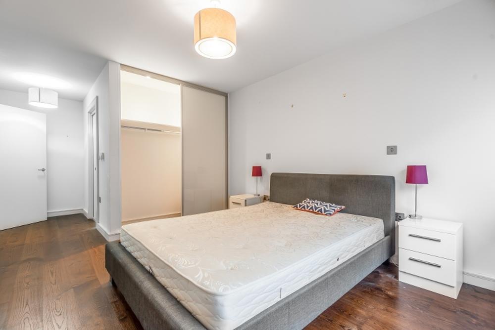 Flat Queensborough Mews in City of Westminster