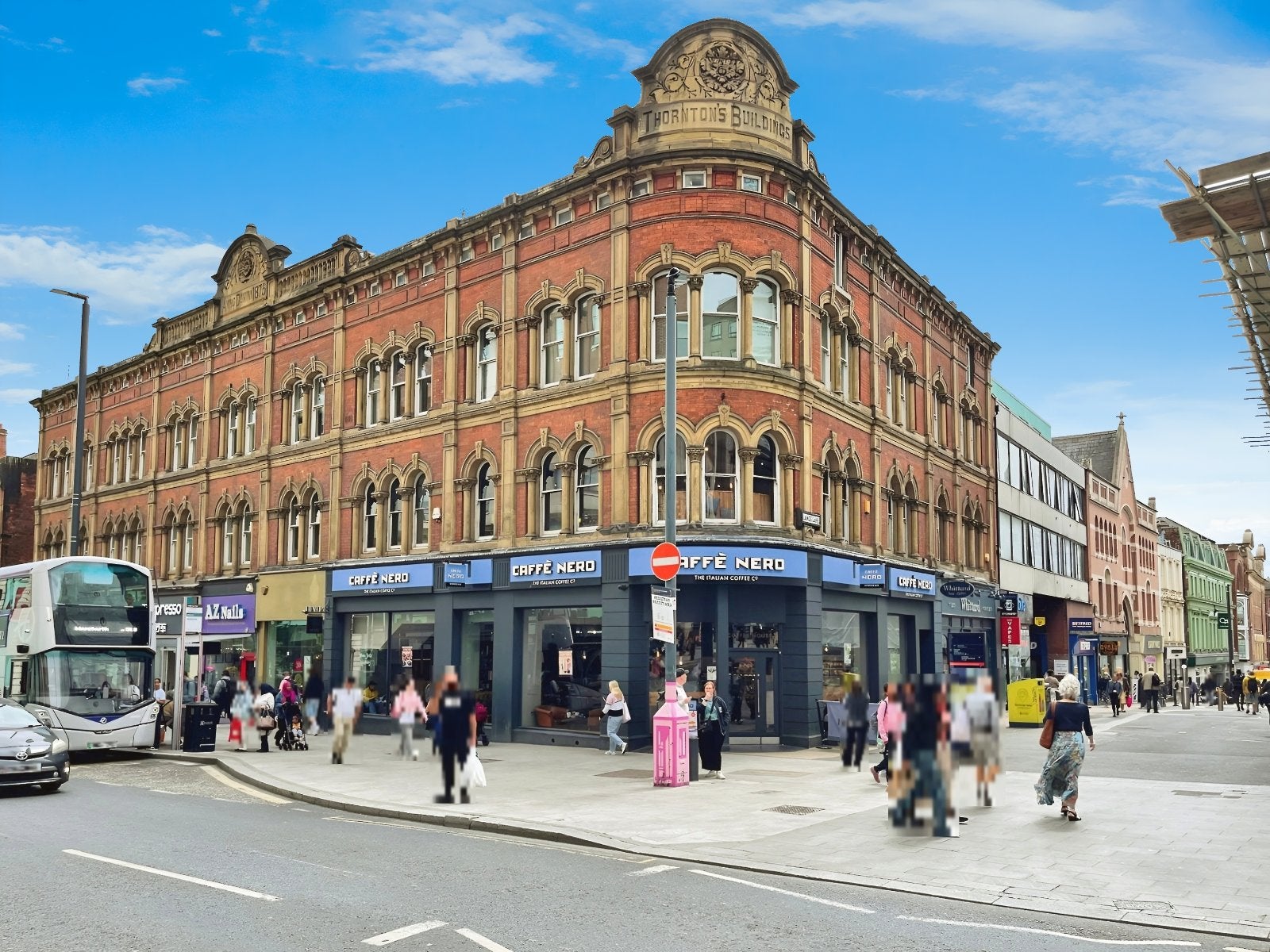 Flat The Headrow in Leeds