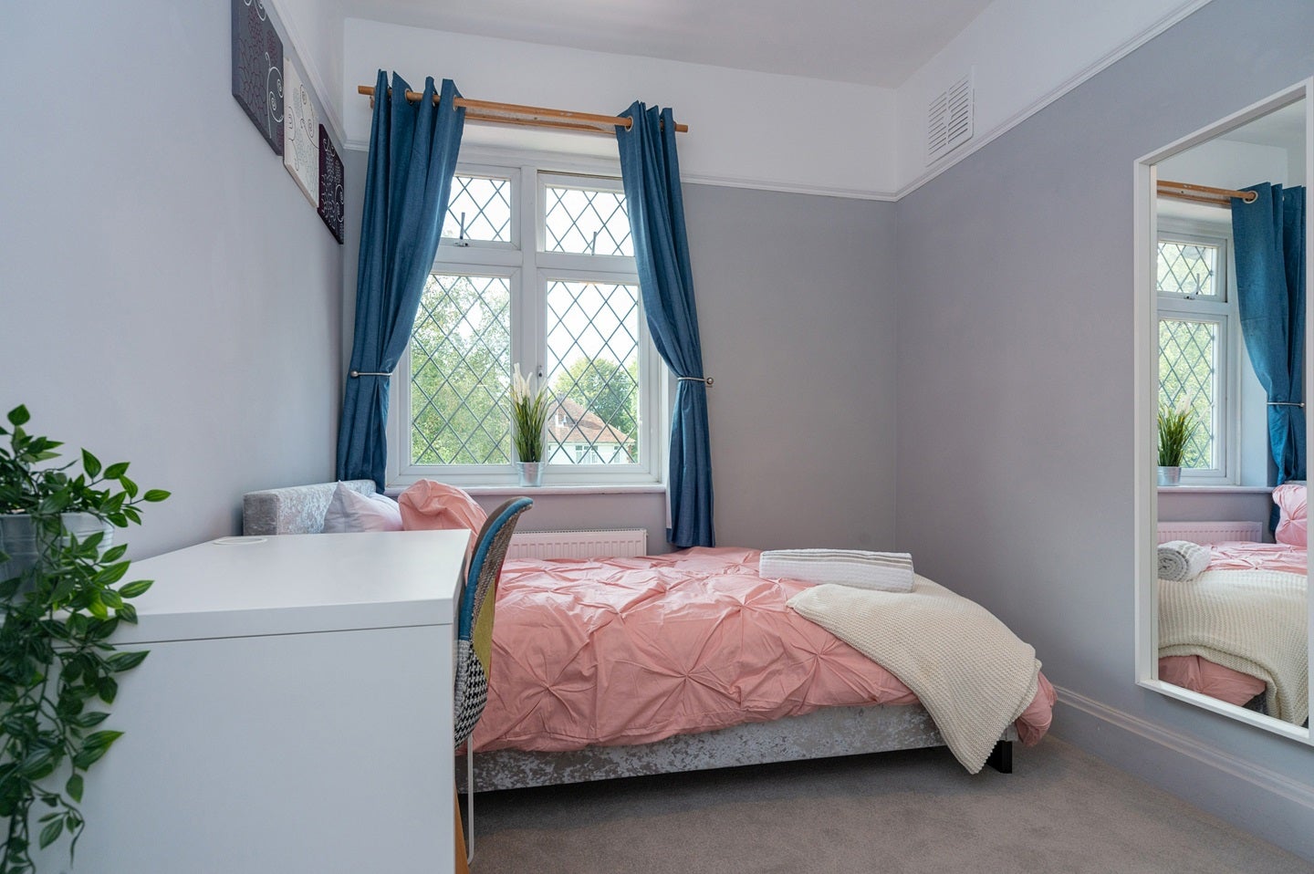 Room Camden Gardens in Greater London