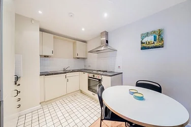 Flat Highwood Close in Greater London