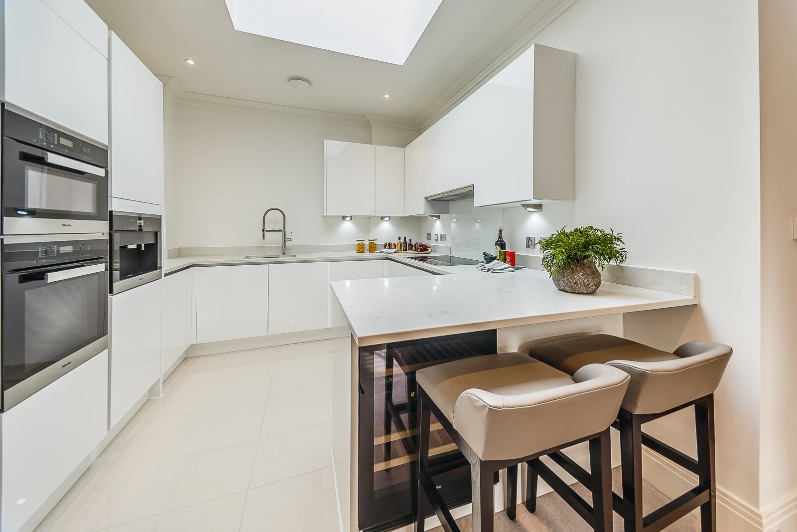 Flat Rainville Road in Greater London