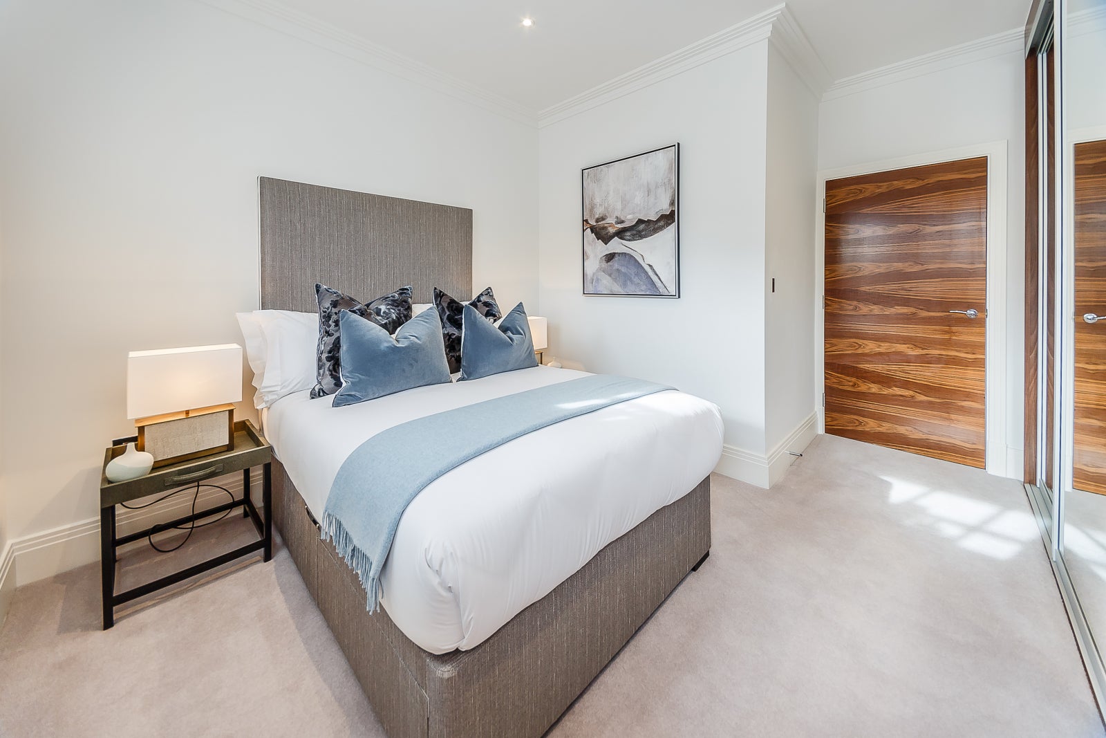 Flat Rainville Road in Greater London