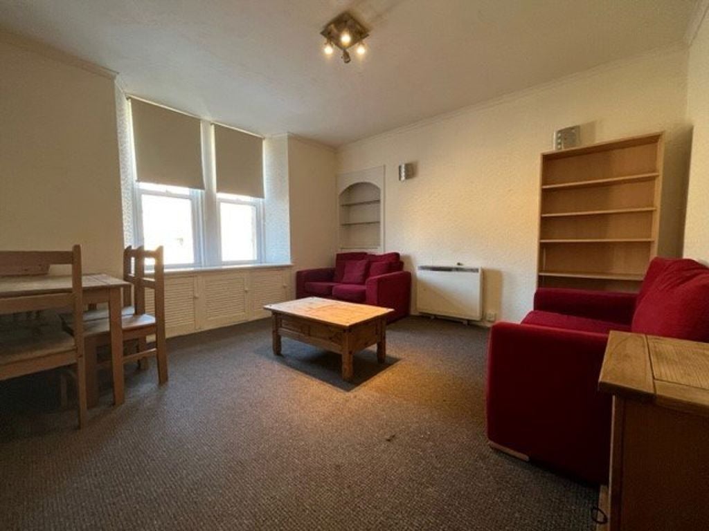 Flat Pitfour Street in Dundee