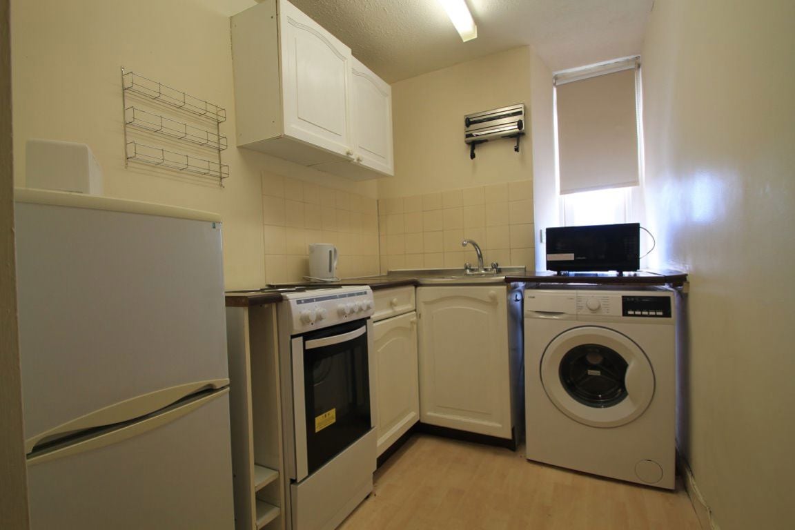 Flat Pitfour Street in Dundee