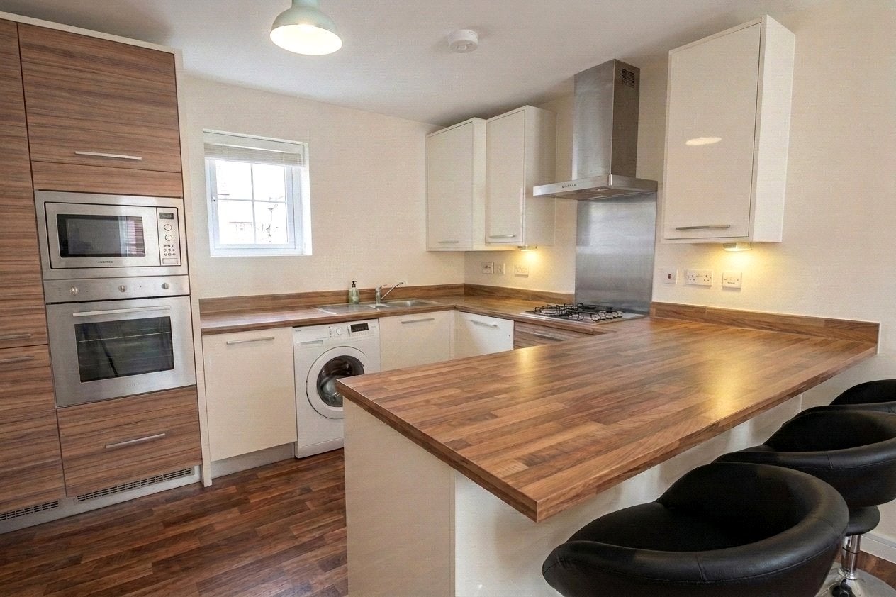 Flat Danby Street in Bristol