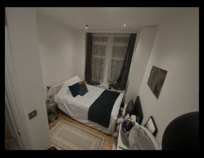 Room Gloucester Road in Bristol
