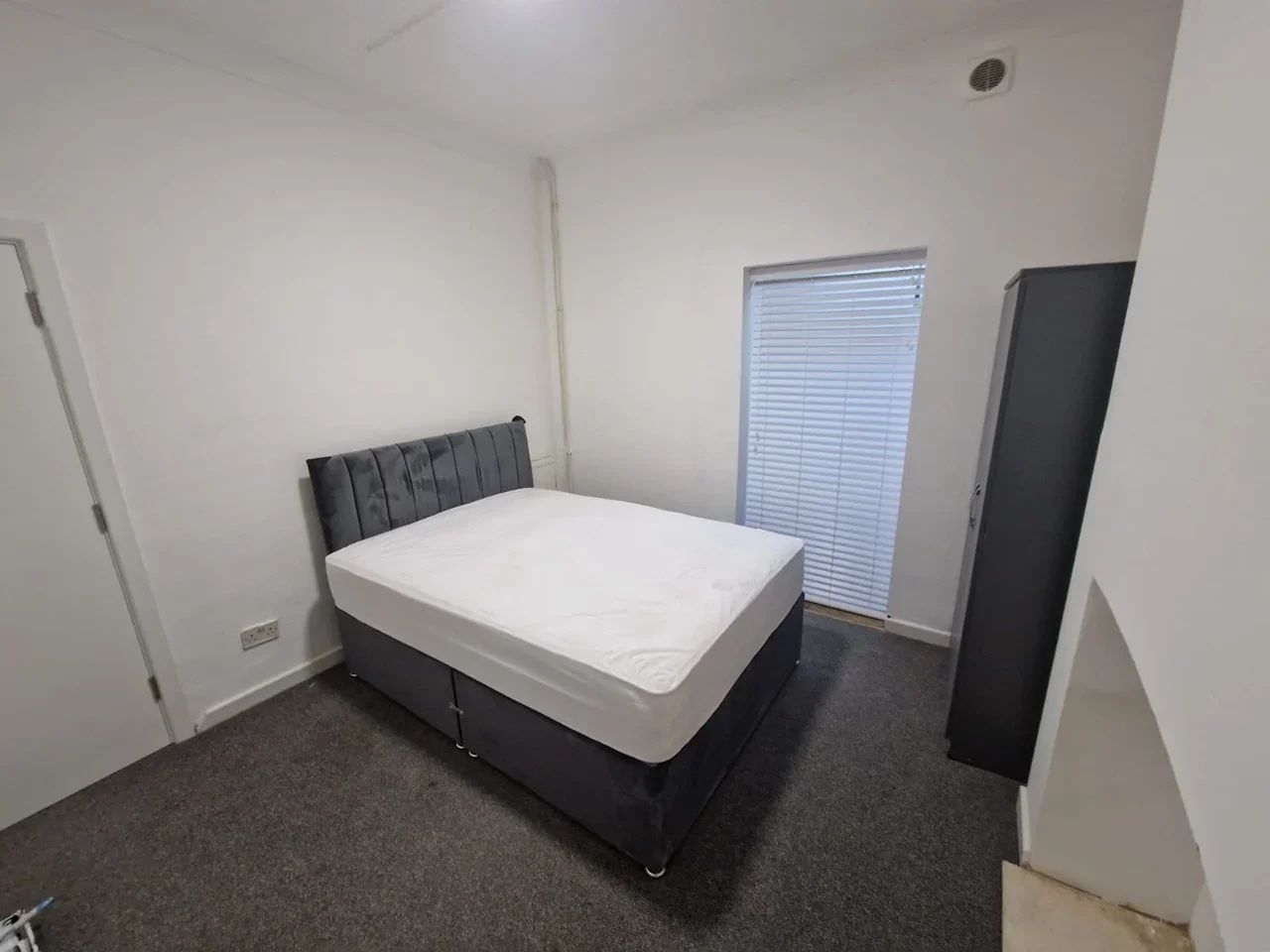 Room Herschel Street in Slough