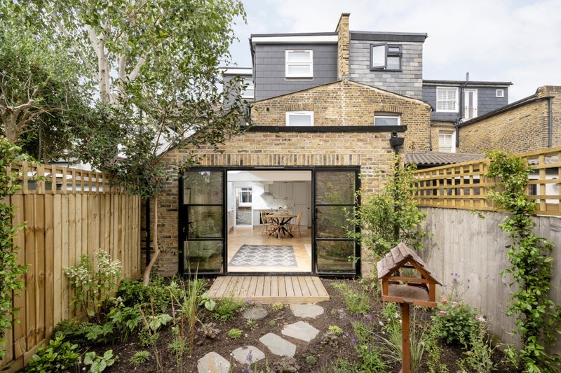 Flat Devonshire Road in Greater London