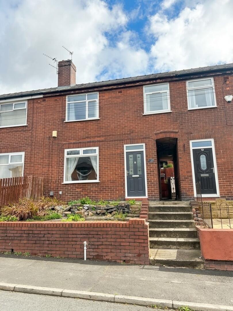 House Oaklands Road in Royton