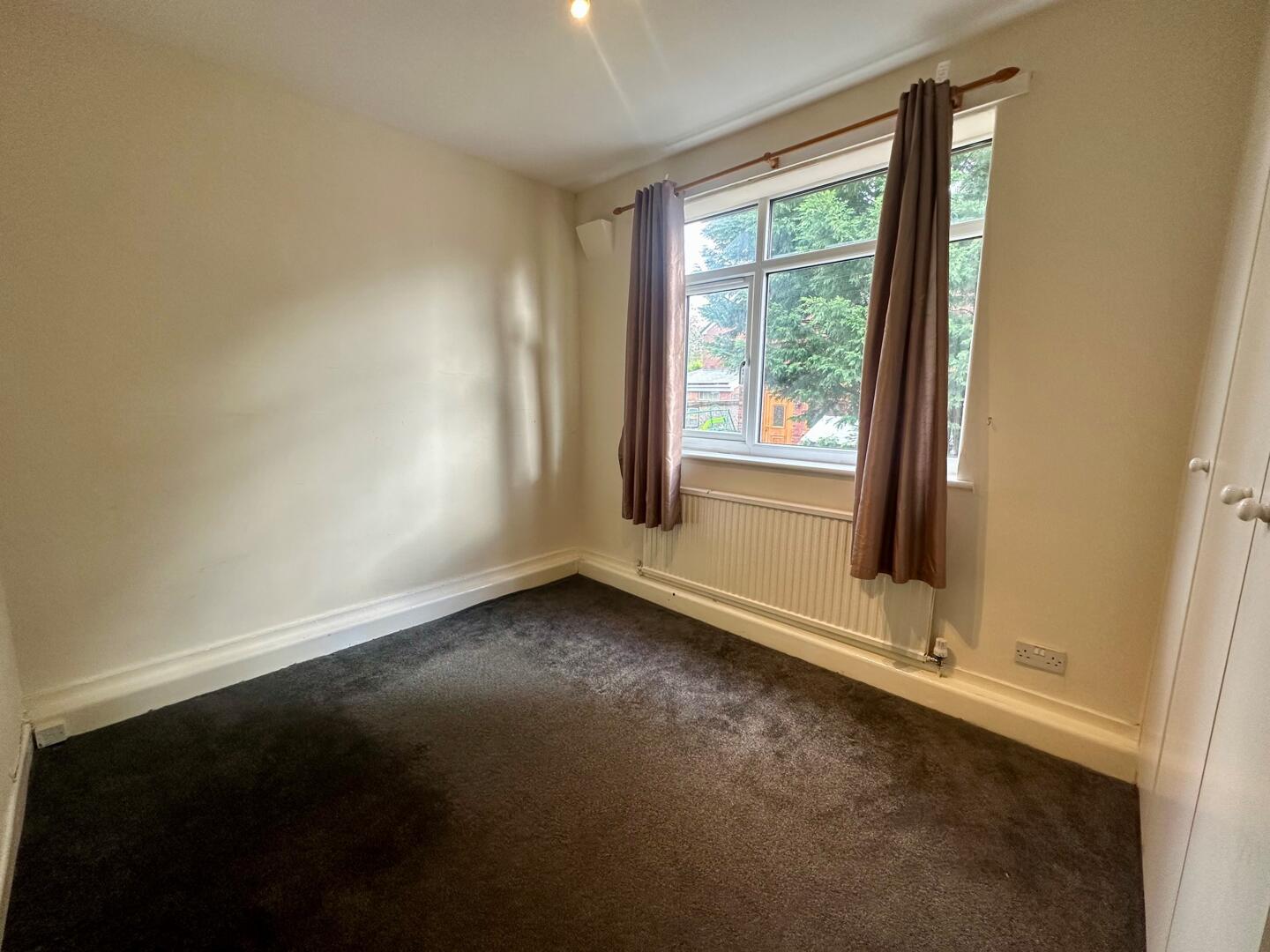 House Oaklands Road in Royton