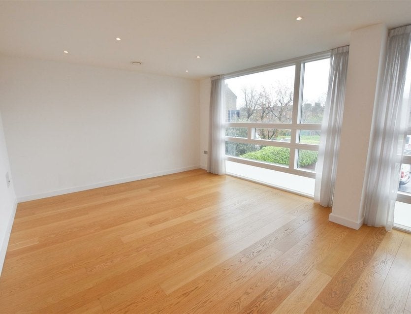 Flat Holland Park Avenue in Greater London
