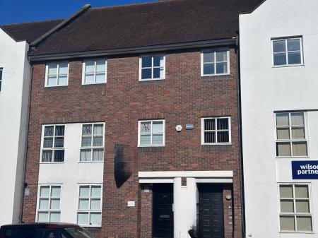 Flat High Street in Tonbridge and Malling