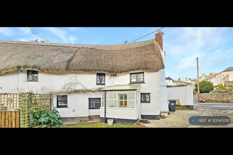 House The Leat in Stratton