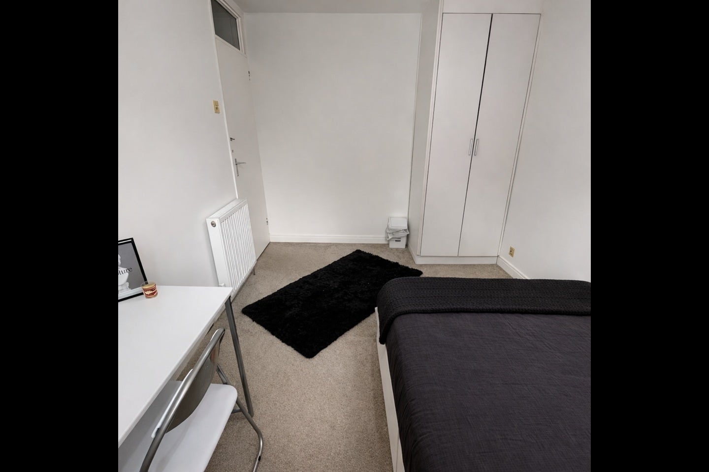 Room Leeward Gardens in Greater London