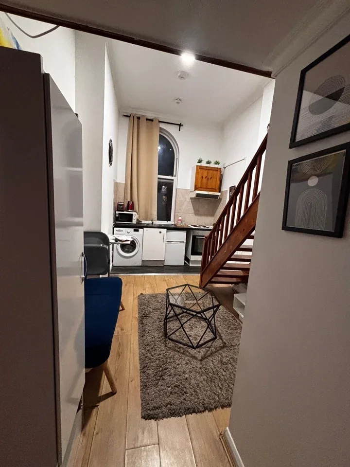 Flat Carlton Vale in Greater London
