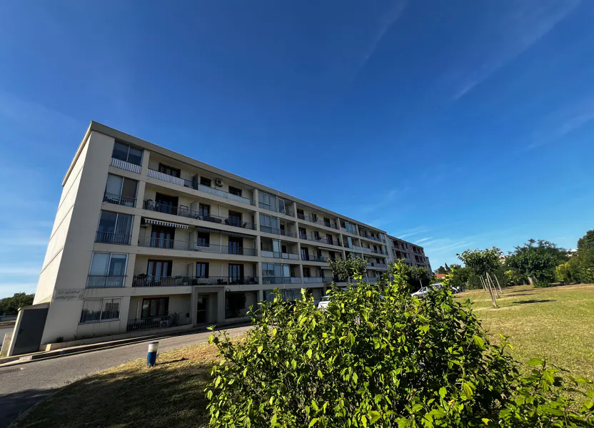 Appartement Avenue de la Liberté à Nîmes