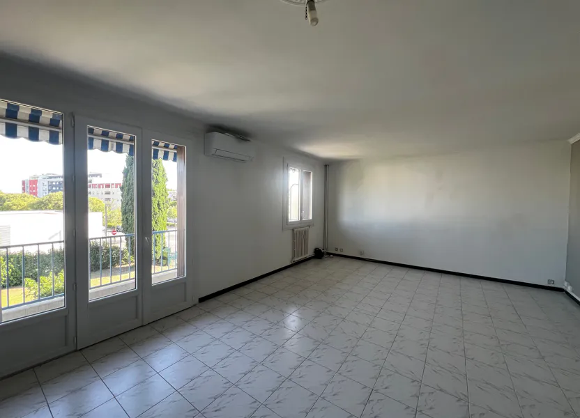 Appartement Avenue de la Liberté à Nîmes
