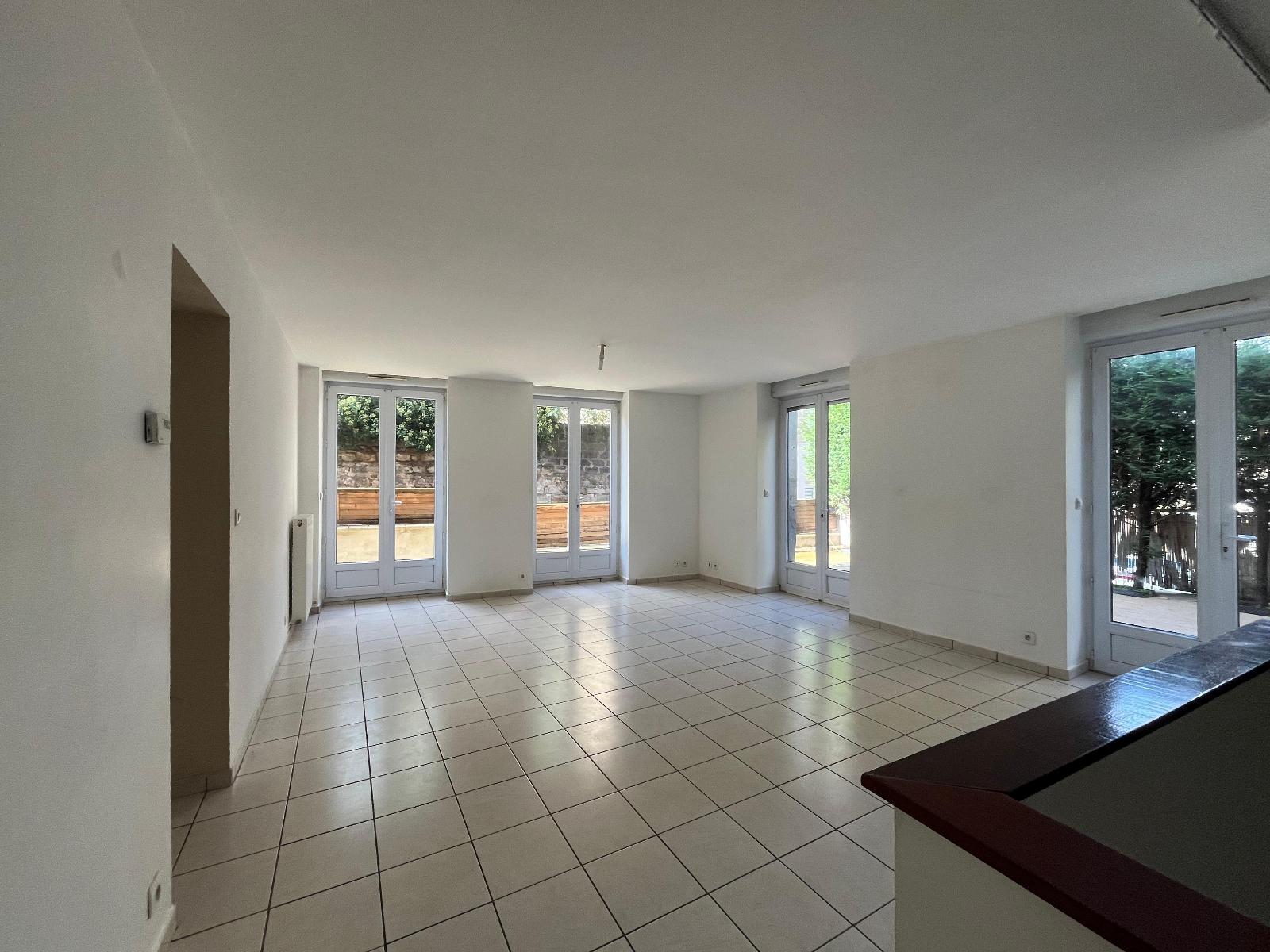 Appartement Place Neyrand-Thiollière à Lorette