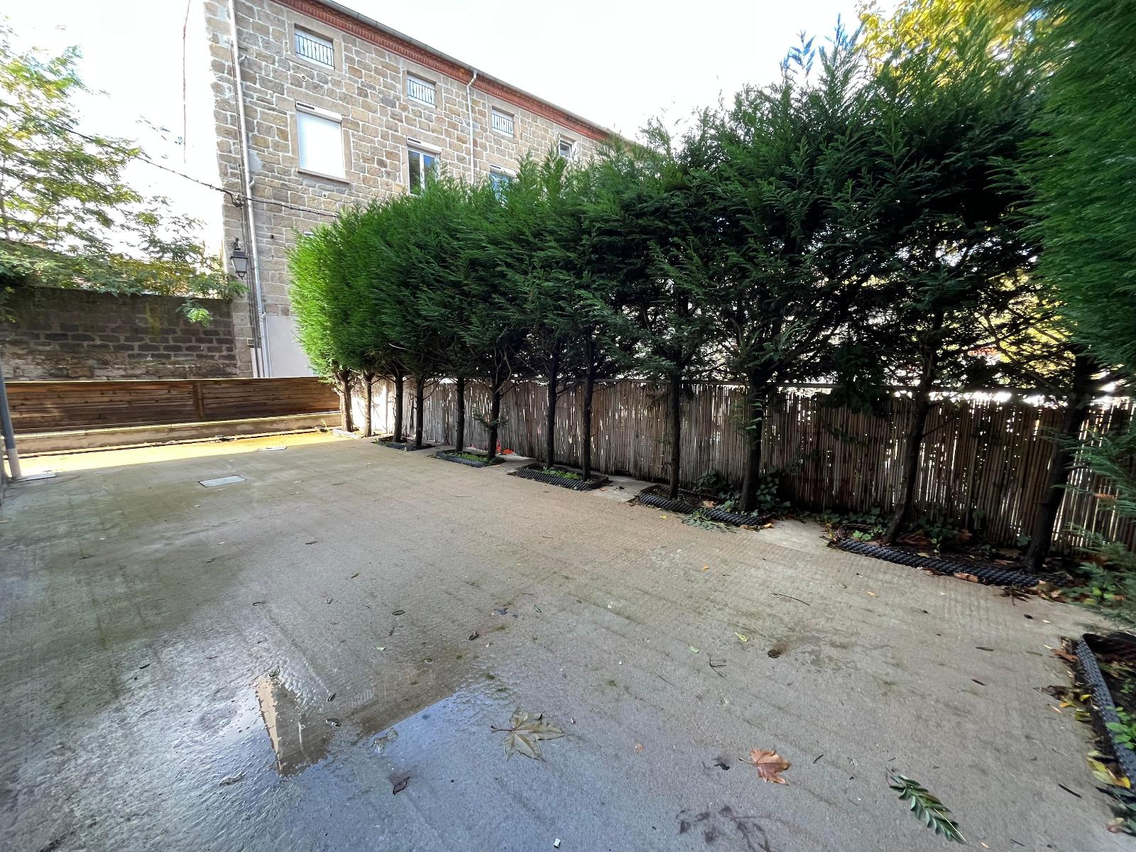 Appartement Place Neyrand-Thiollière à Lorette