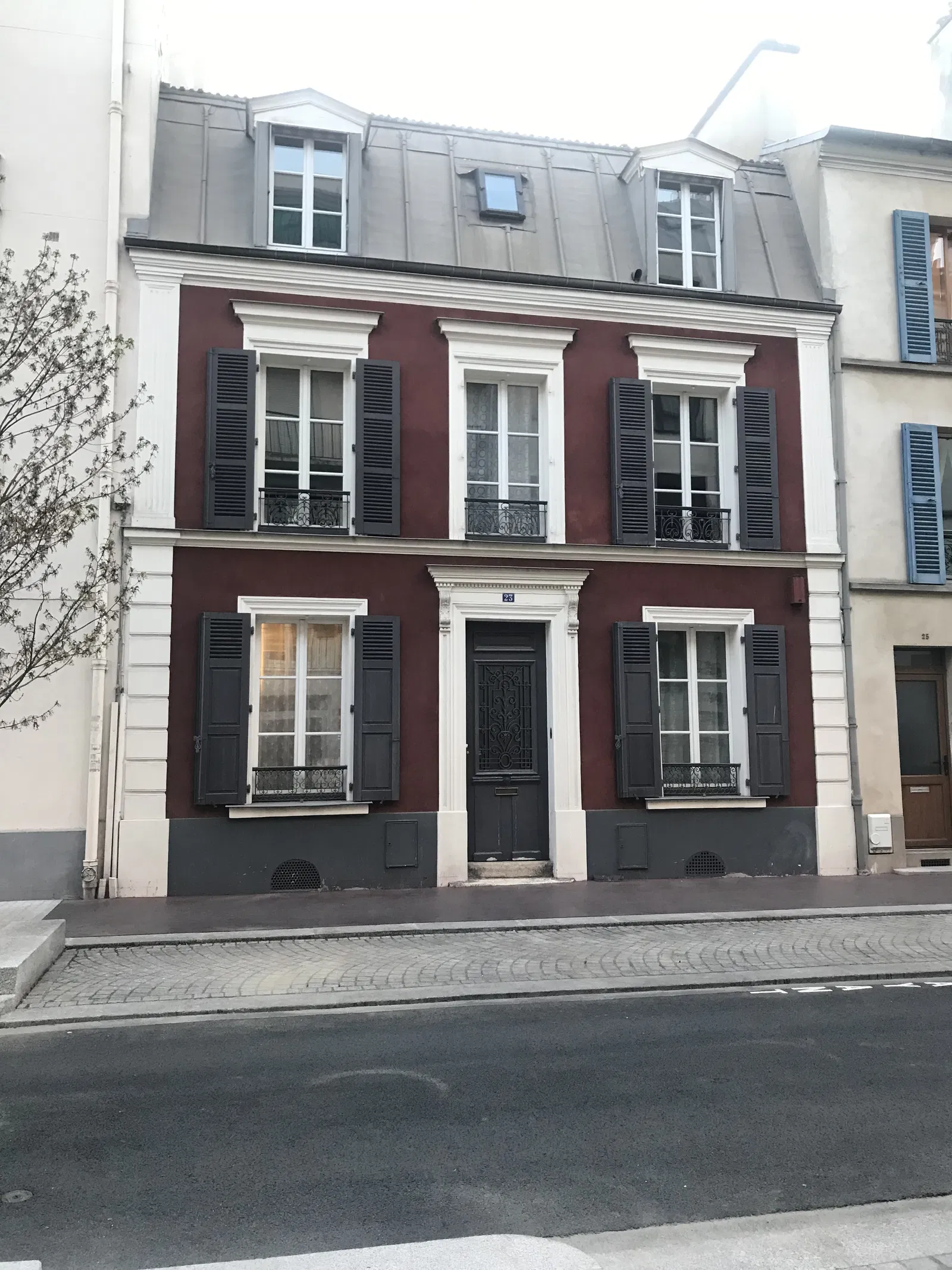 Chambre Rue du Commandant l'Herminier à Paris