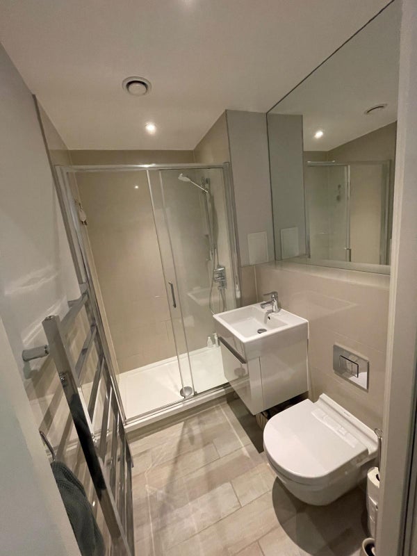Flat Dalston Lane in Greater London