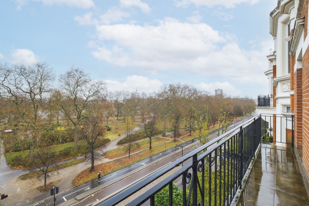 Flat Knightsbridge in City of Westminster