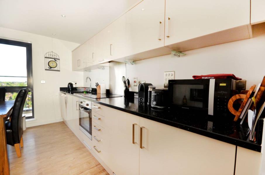 Flat Guildford Road in Woking