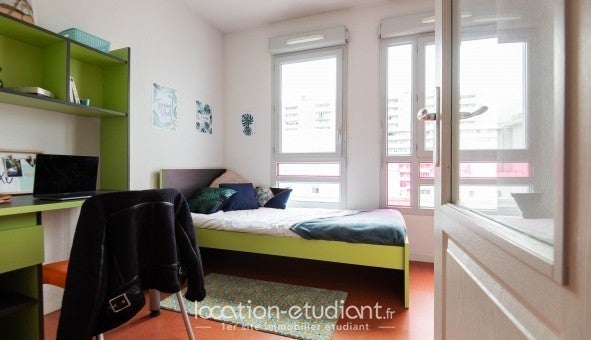 Room Rue Jacqueline Auriol in Lyon