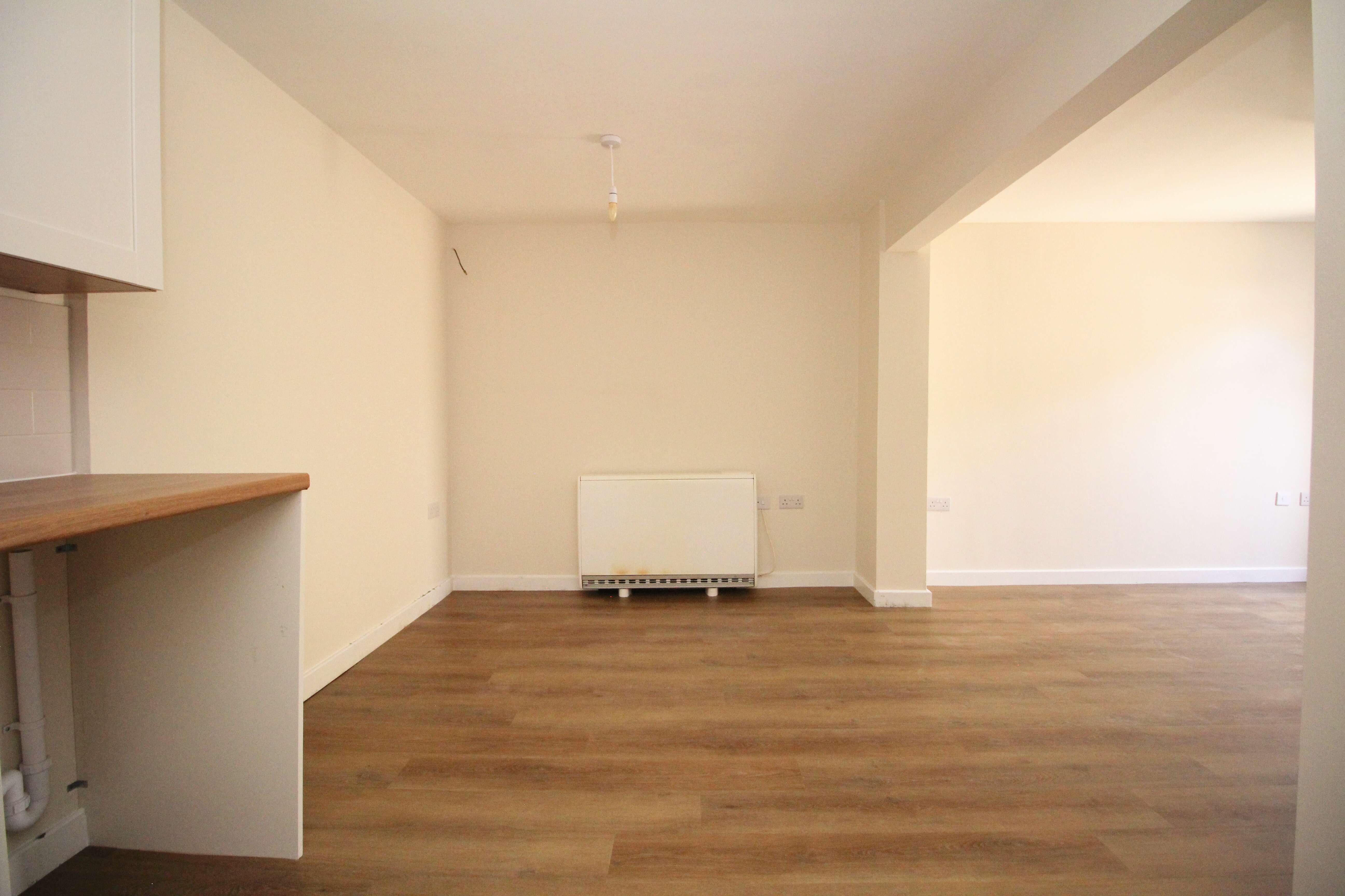 Flat Waunrhydd Road in Tonyrefail