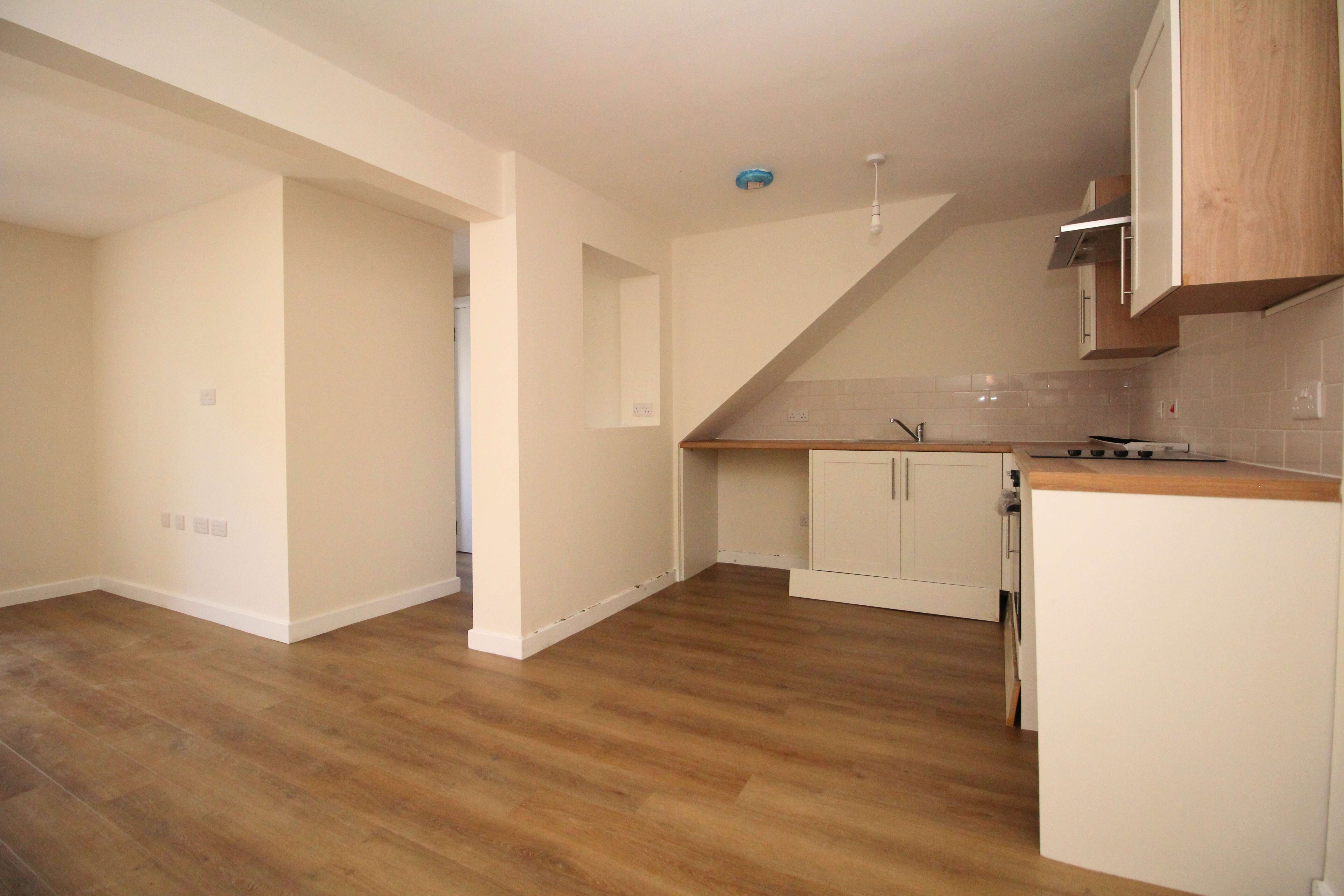 Flat Waunrhydd Road in Tonyrefail