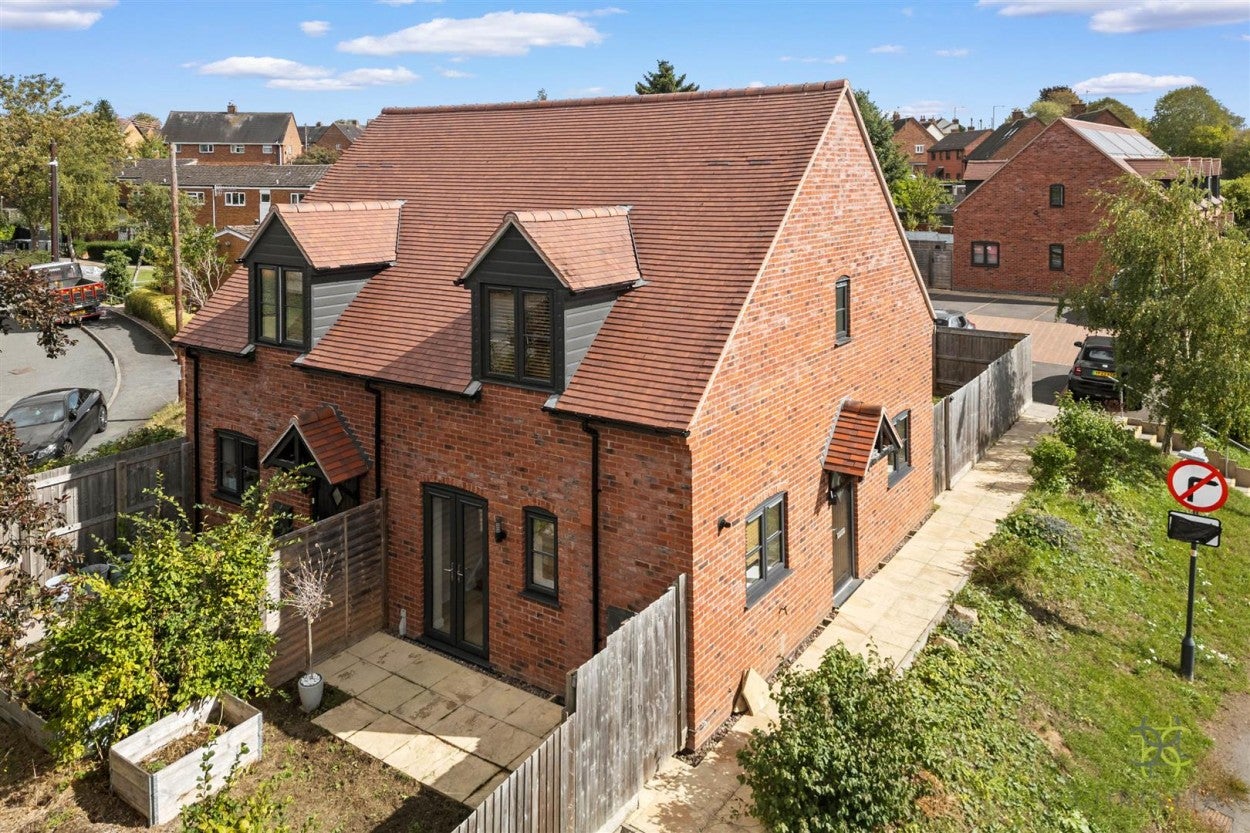 House Blamore Rise in Stratford-on-Avon