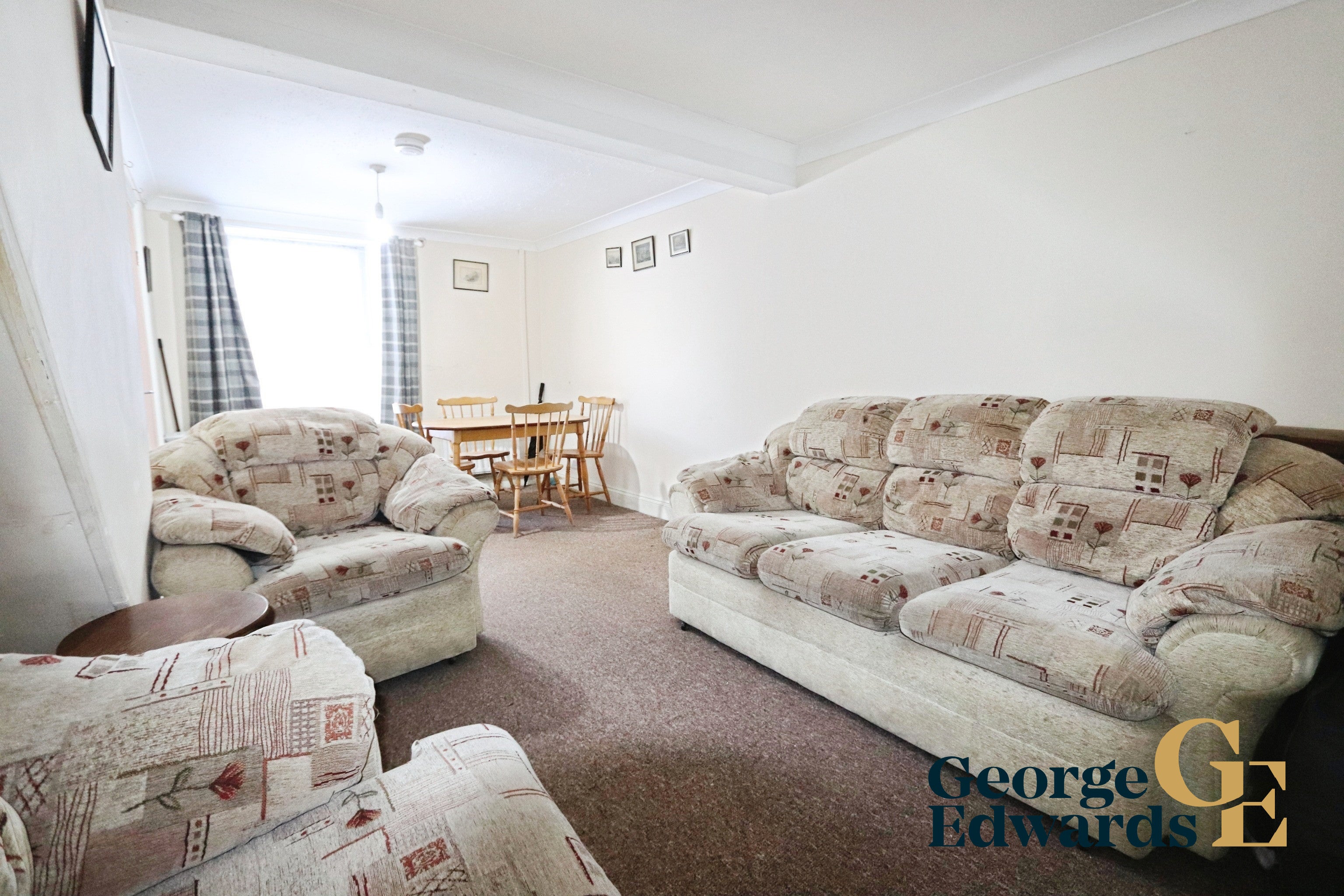 Room Albert Street in Haverfordwest