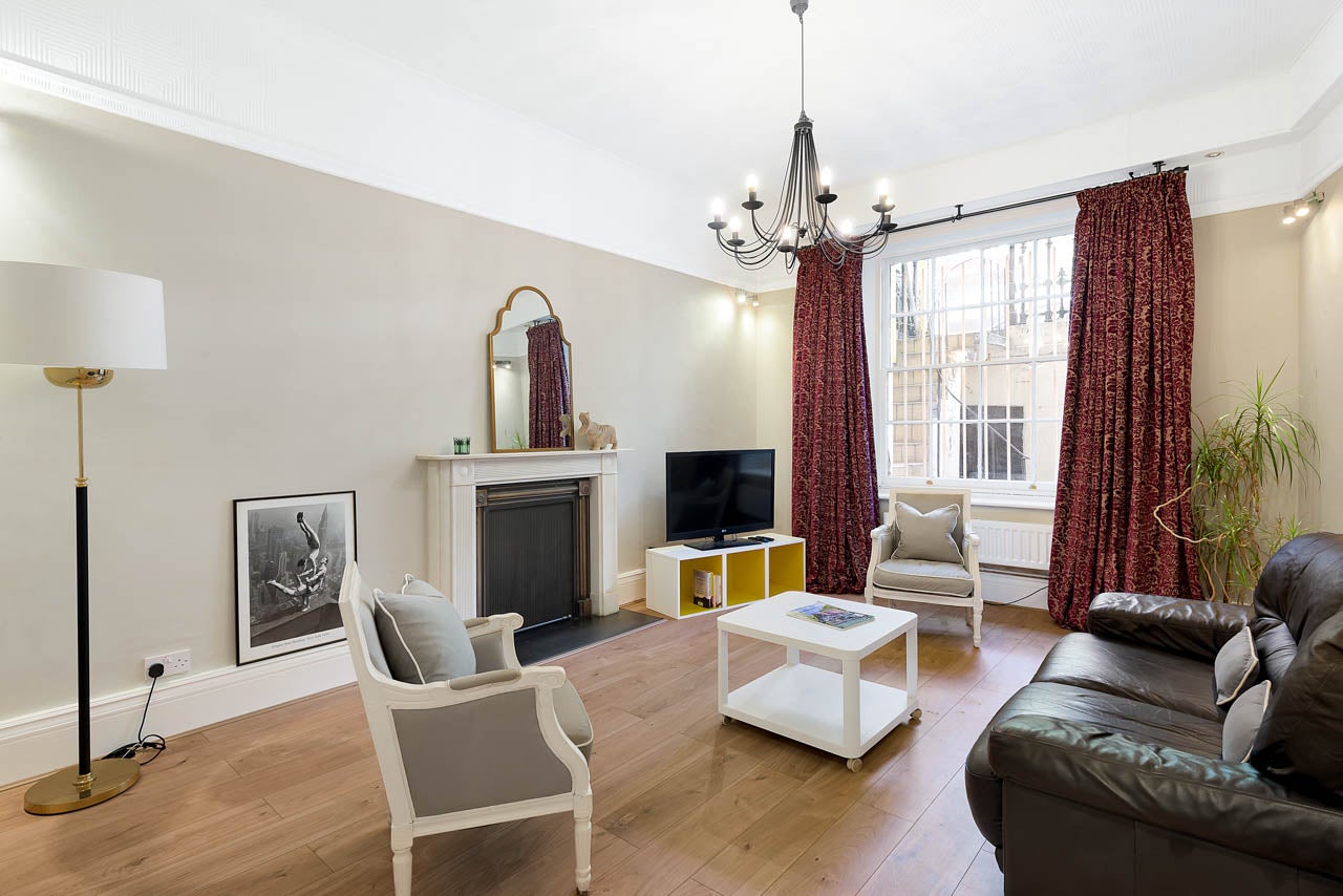Flat Queen's Gate in Greater London