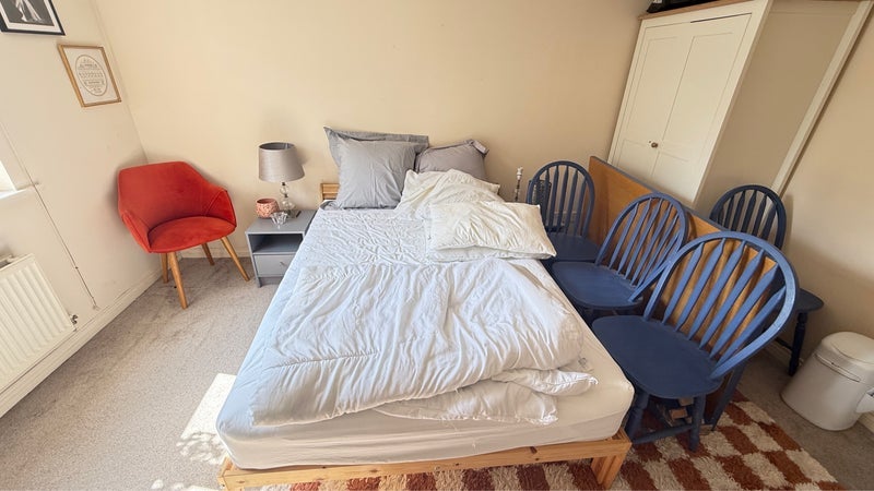 Room St Peters Road in Bournemouth