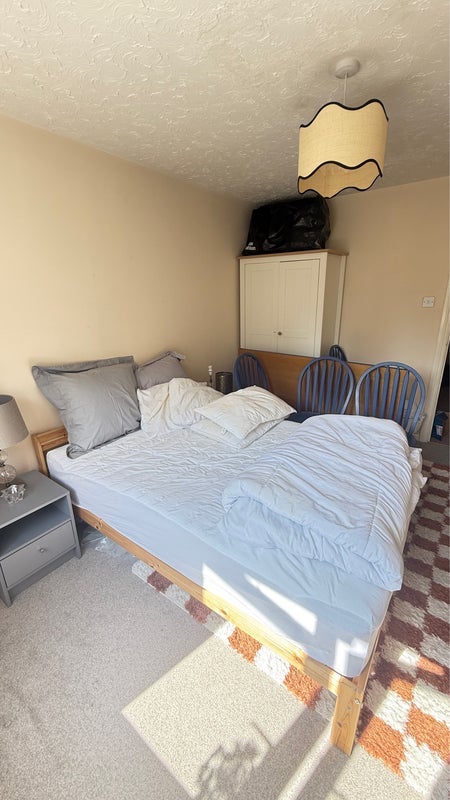 Room St Peters Road in Bournemouth
