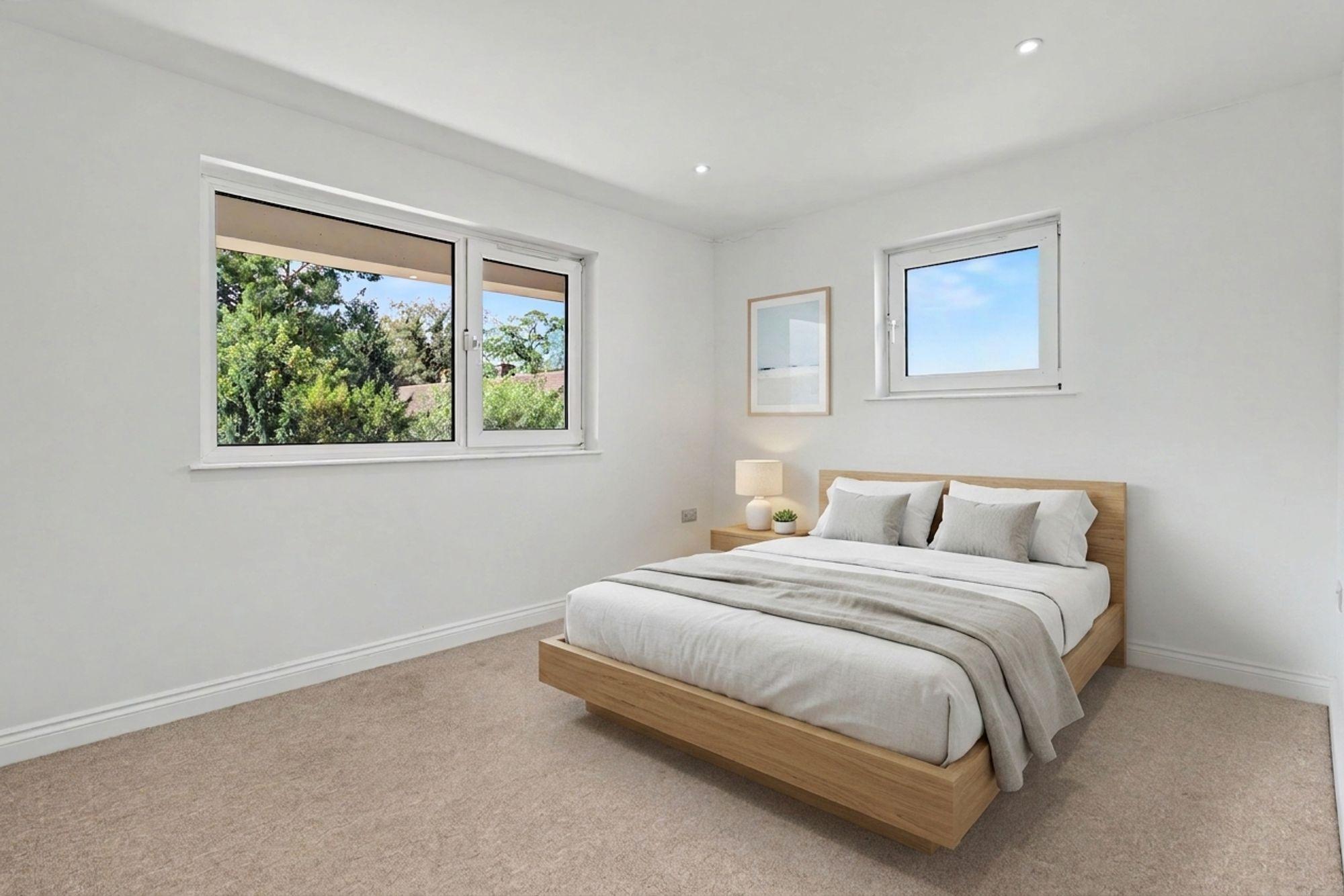 Flat Summers Close in Elmbridge