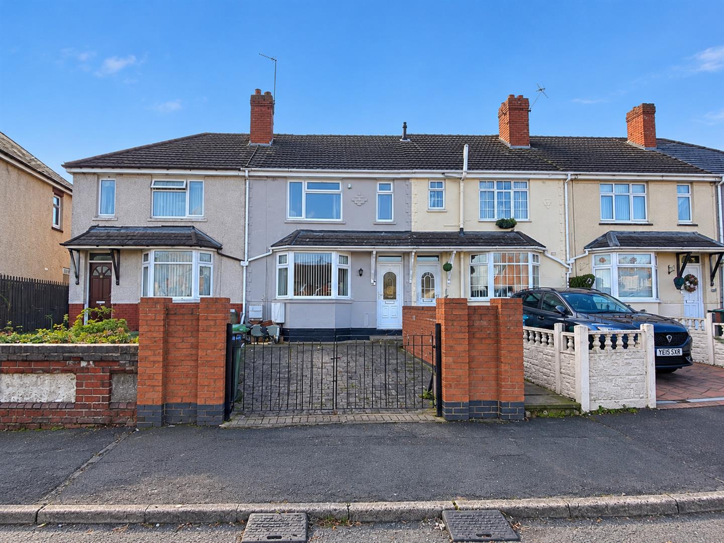 House Cupfields Avenue in Sandwell