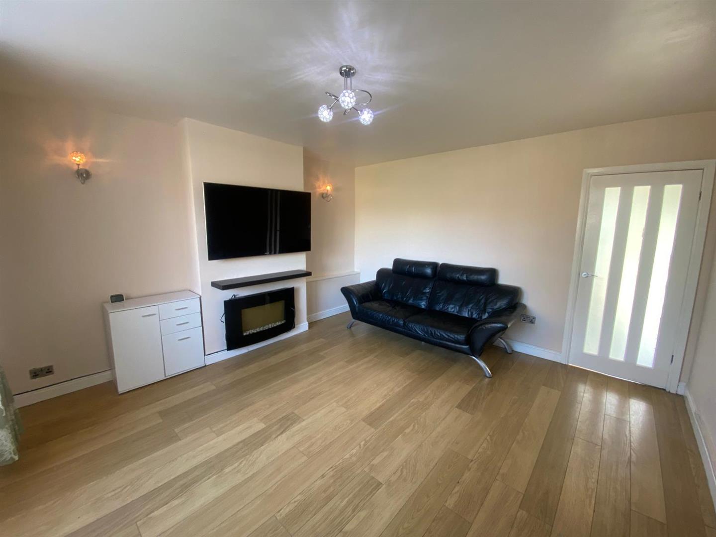 House Cupfields Avenue in Sandwell