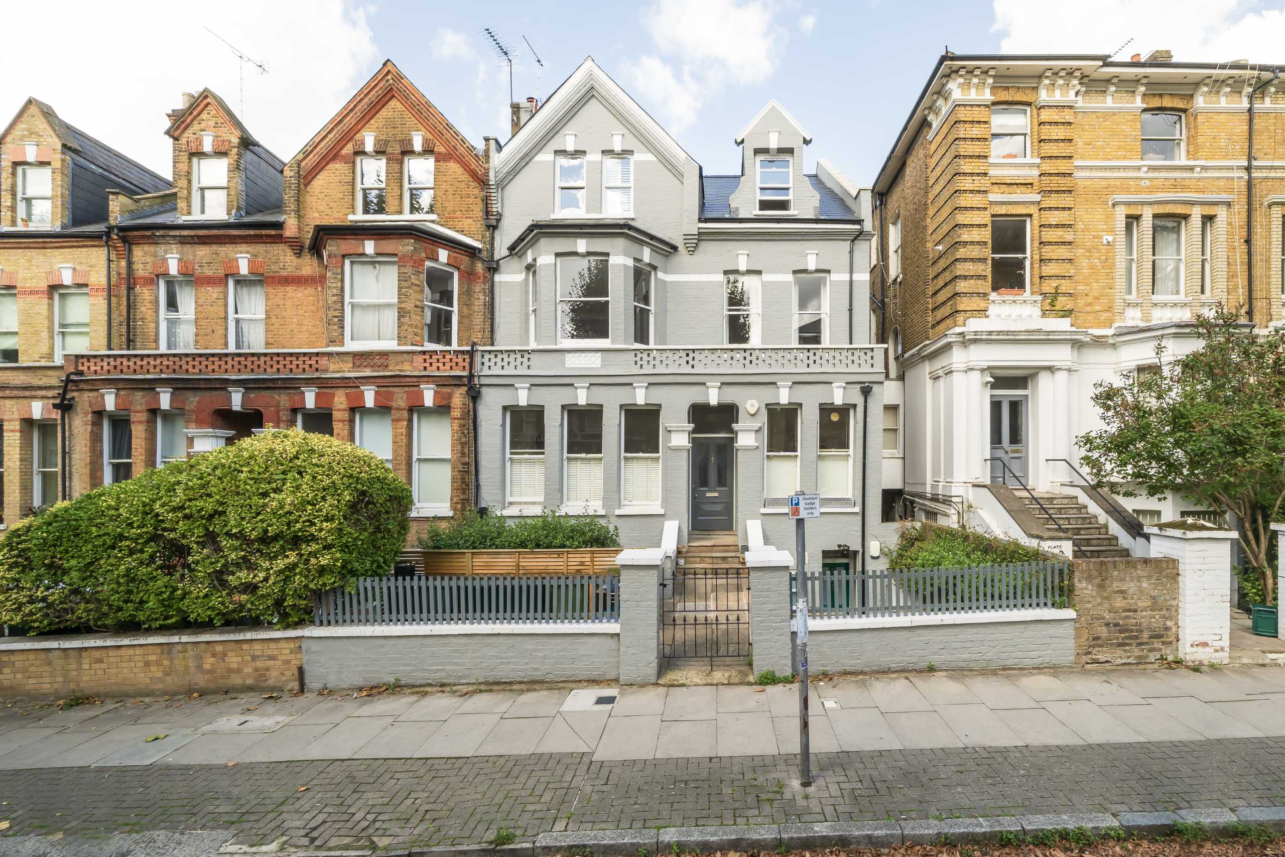Flat Brondesbury Villas in Greater London