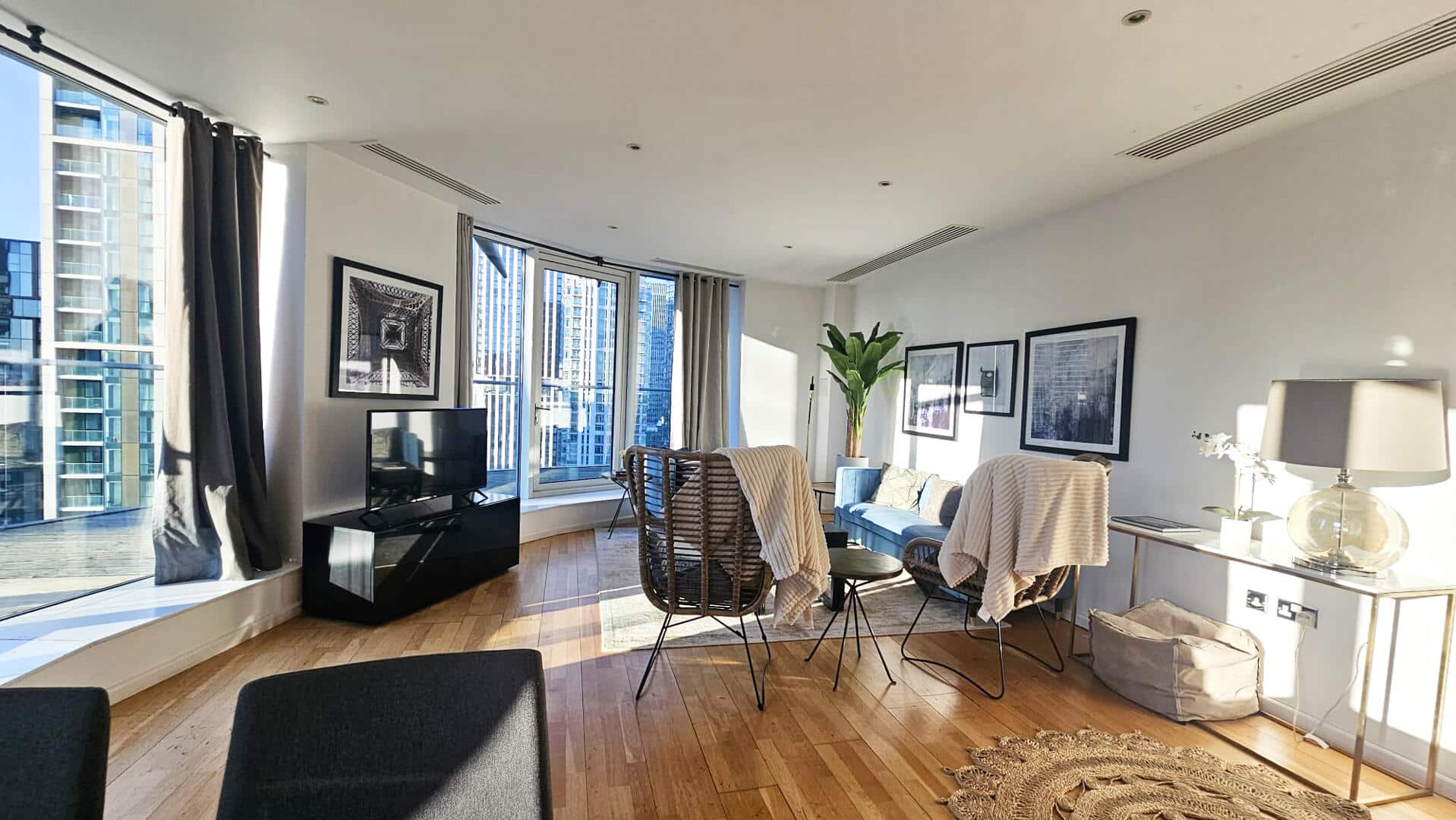 Flat Millharbour in Greater London